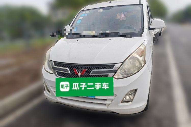 Used Wuling Rongguang V 2015 1.5L Standard Version

