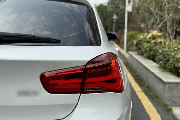 Used BMW 1 Series 2018 118i Sport Design Package
