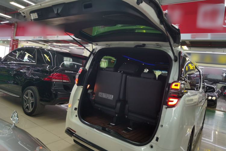 Used Toyota Vellfire 2023 Crown Dual-Engine 2.5L HV Ultimate Edition