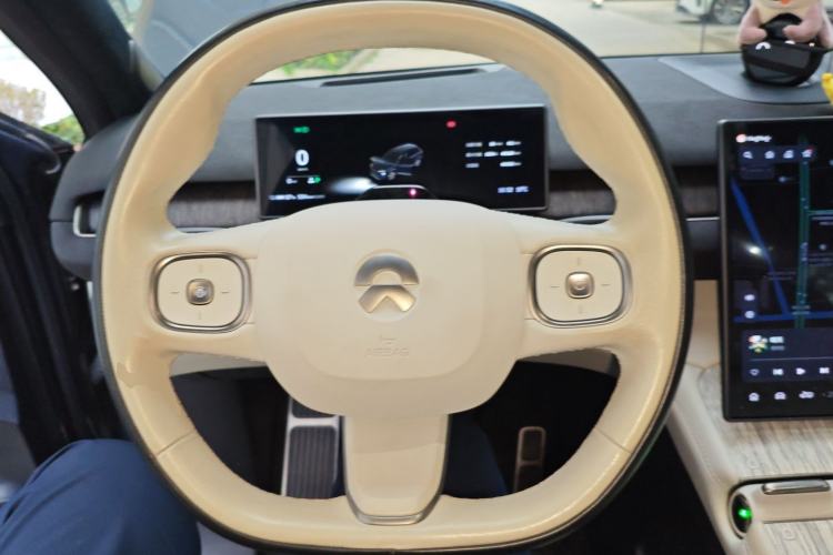 Used Nio ES7 2022 100kWh First Edition Steering Wheel