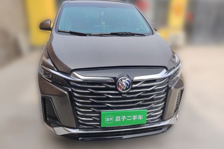 Used Buick GL8 2023 Facelifted Land Cruiser Executive Luxury Version
