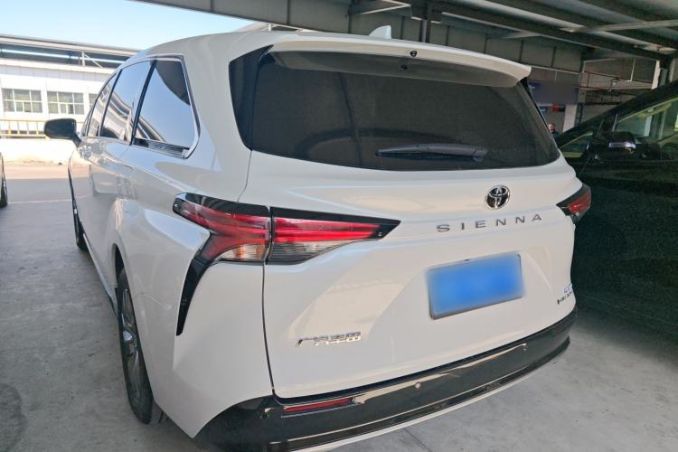 Used Toyota Sienna 2024 2.5L Hybrid Four-Wheel Drive Prestige Edition
