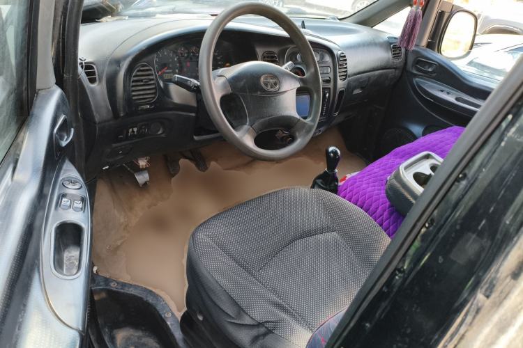 Used JAC Group Refine 2011 2.0L Shuttle Gasoline Standard Edition HFC4GA3 Driver Seat