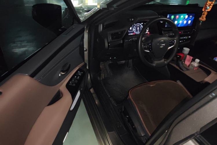 Used Lexus ES 2023 200 Excellence Edition
