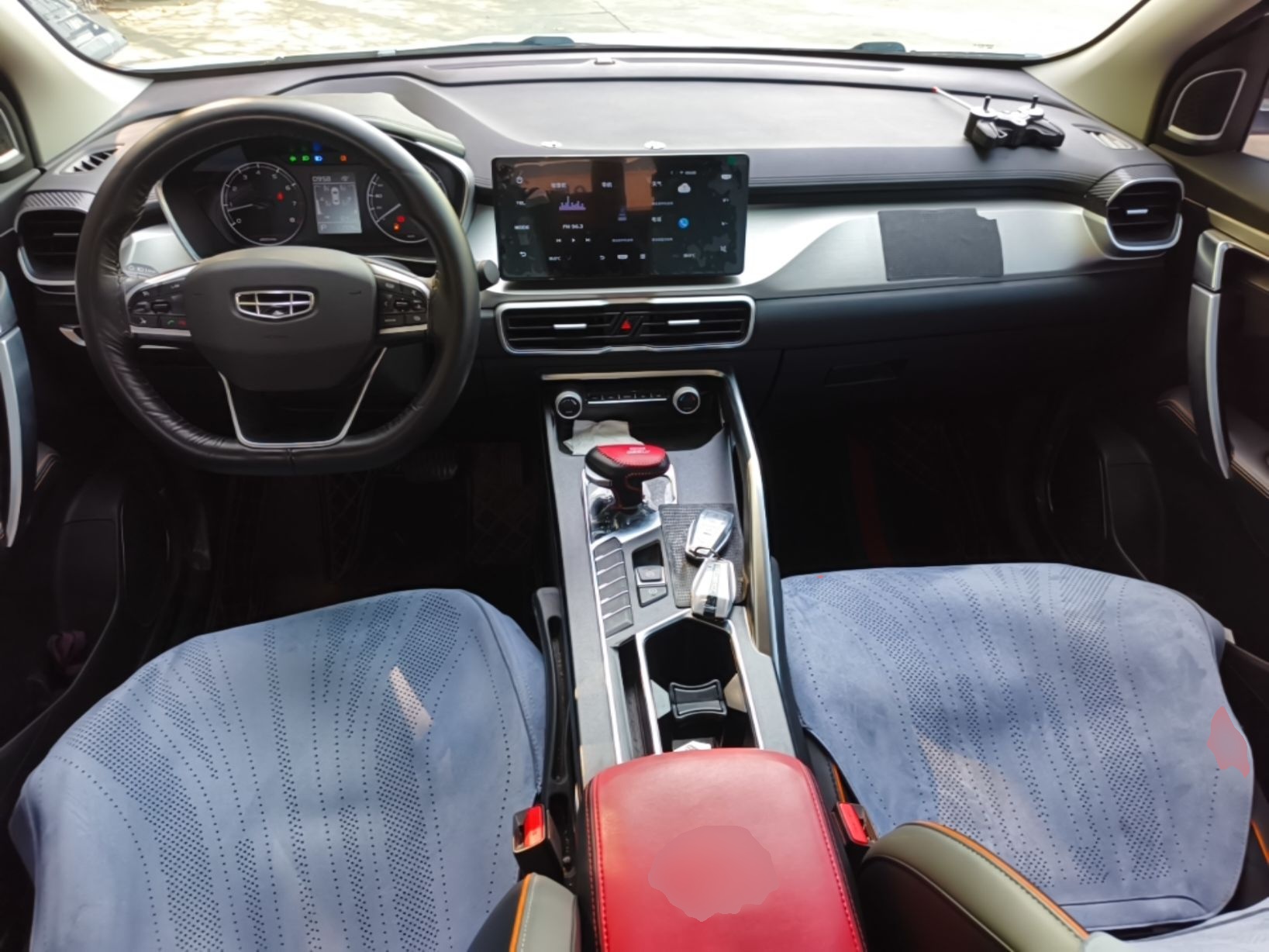 Geely Auto Coolray 2024 1.5T DCT Longteng Edition — снимка 12