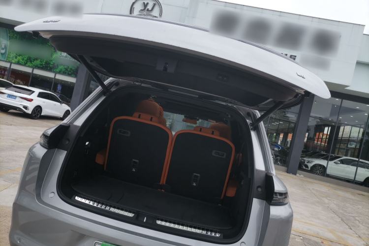 Used Li Auto L8 2023 Air model Trunk