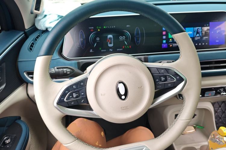 Used ORA Good Cat 2021 400km Standard Range Athena Edition Lithium Iron Phosphate Steering Wheel