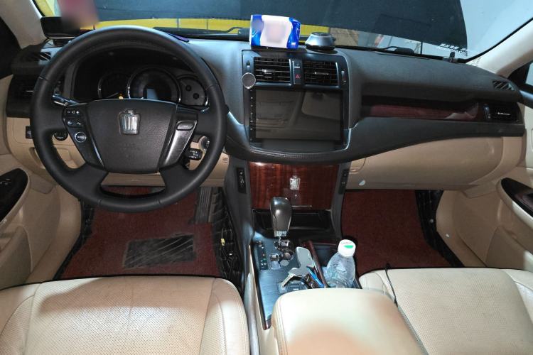 Used Toyota Crown 2012 2.5L Royal Center Console