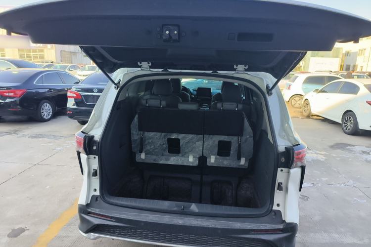 Used Toyota Granvia 2023 2.5L Hybrid Comfort Edition
