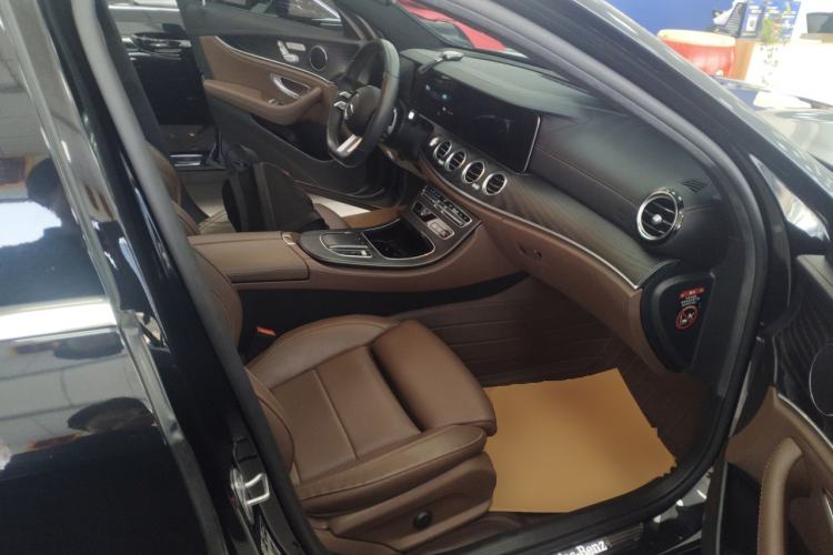 Used Mercedes-Benz E-Class New Energy 2022 Second Facelift E 350 e L Plug-in Hybrid Sports Sedan Right Front Seat