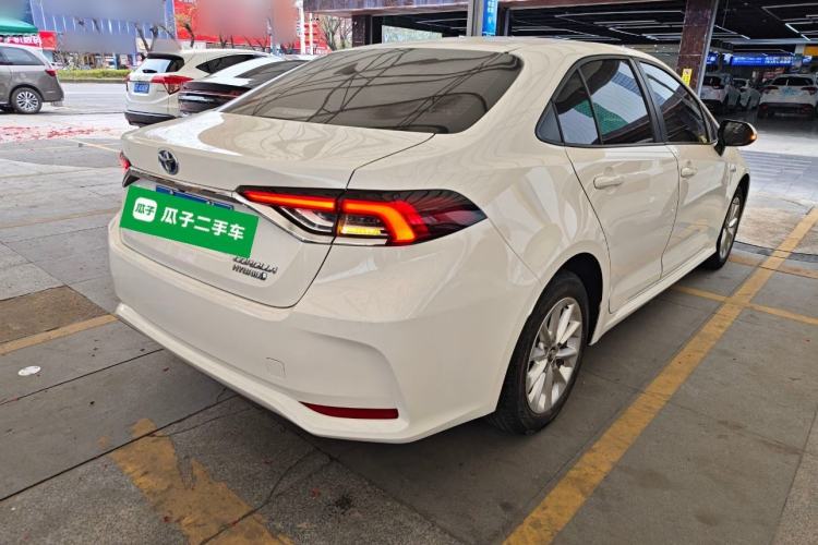 Used Toyota Corolla 2021 Dual-Motor 1.8L E-CVT Elite Edition
