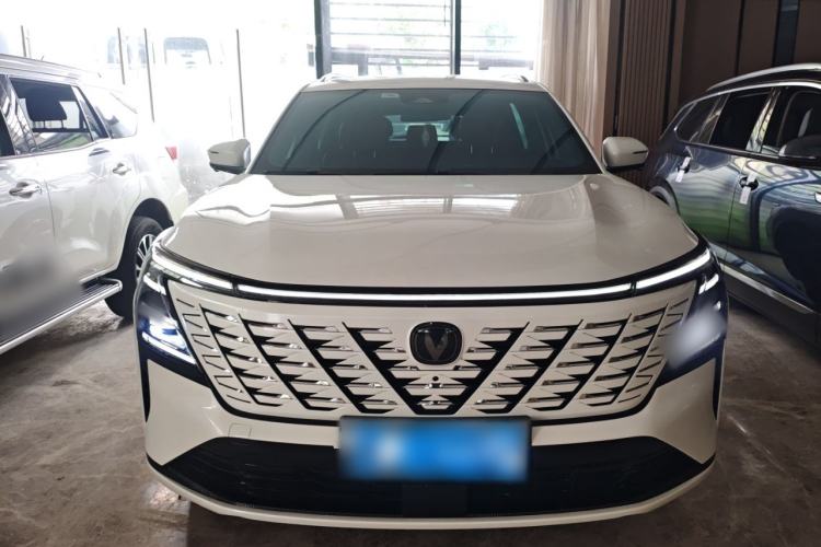 Used CHANGAN CS75 PLUS 2025 4th Generation 1.5T New Blue Whale Smart Luxury Edition Front