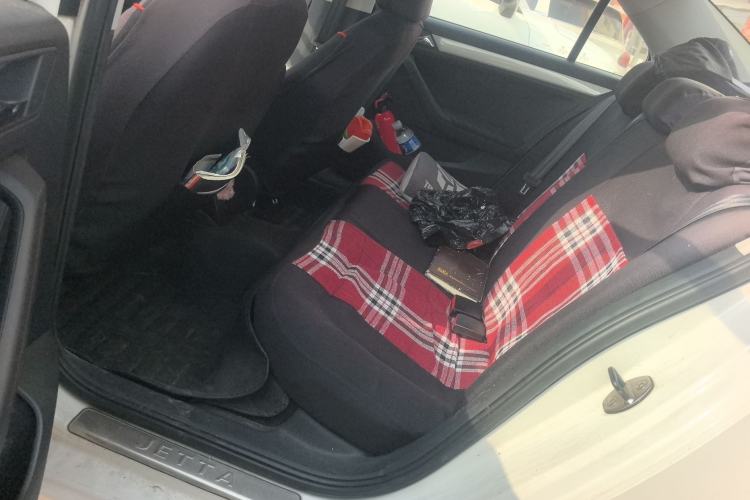 Used Volkswagen Jetta 2013 1.6L Manual Comfort Model