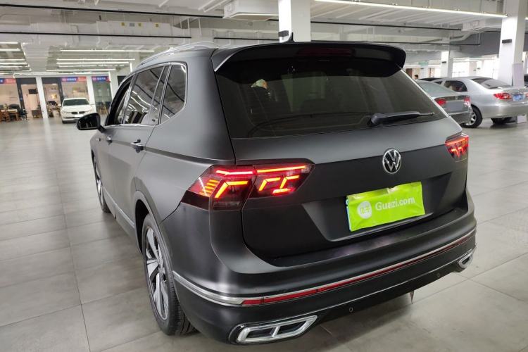 Used Volkswagen Tiguan L 2023 Restyled 330TSI Automatic Two-Wheel Drive R-Line Enhanced Comfort Version Rear Left 45 Deg