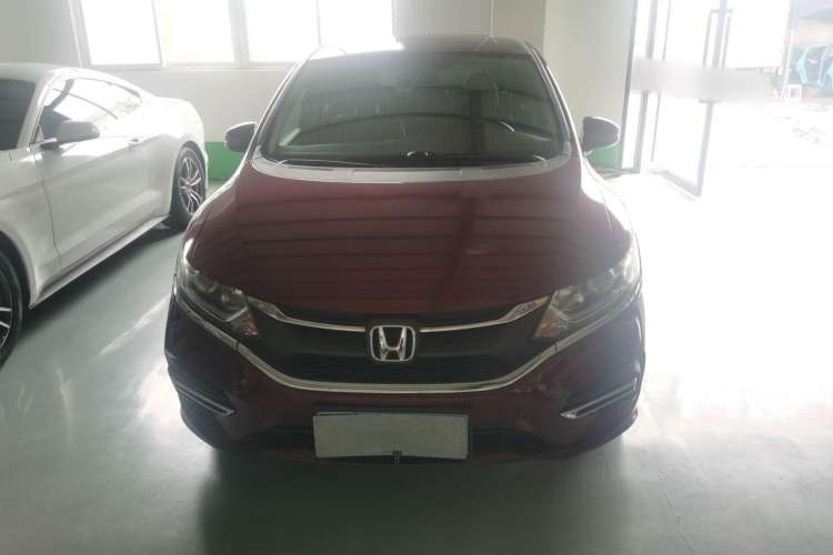 Used Honda Jade 2017 1.8L automatic Comfort version 5 seats Exterior 1