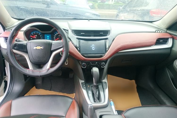 Used Chevrolet Malibu 2017 1.5T Automatic Comfort Edition Center Console