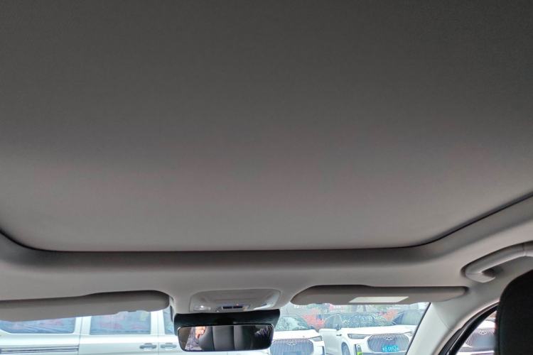 Used Fengyun A8L 2025 1.5 TGDI 145 km Luxury Version Headliner