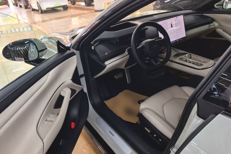 Used Xiaomi Auto SU7 2024 Four-Wheel Drive Ultra-Long Range Advanced Intelligent Driving Max Edition