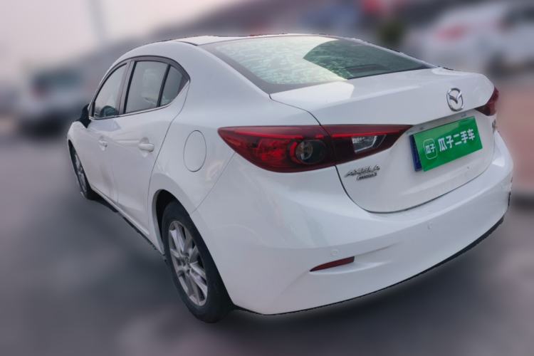 Used Mazda 3 Axela 2014 Sedan 1.5L Manual Comfort Model
