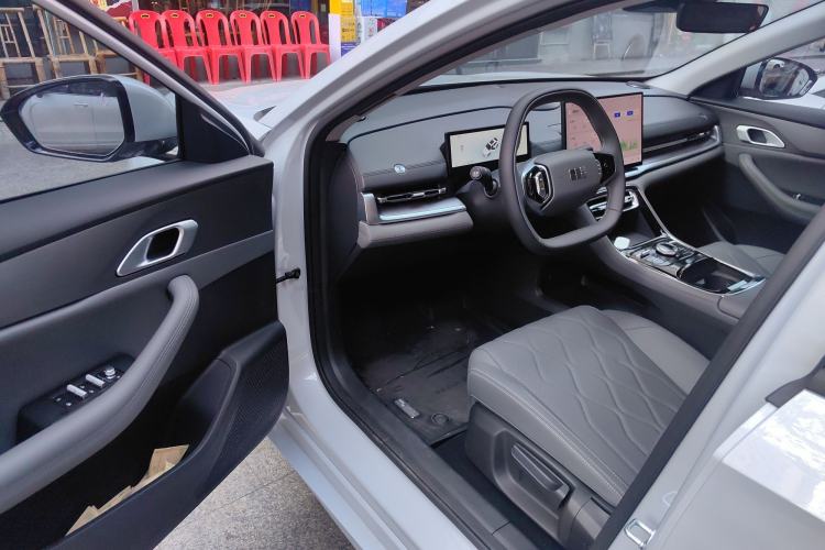 Used Geely Galaxy A7 2025 Model EM-i 70km Luxury Edition
