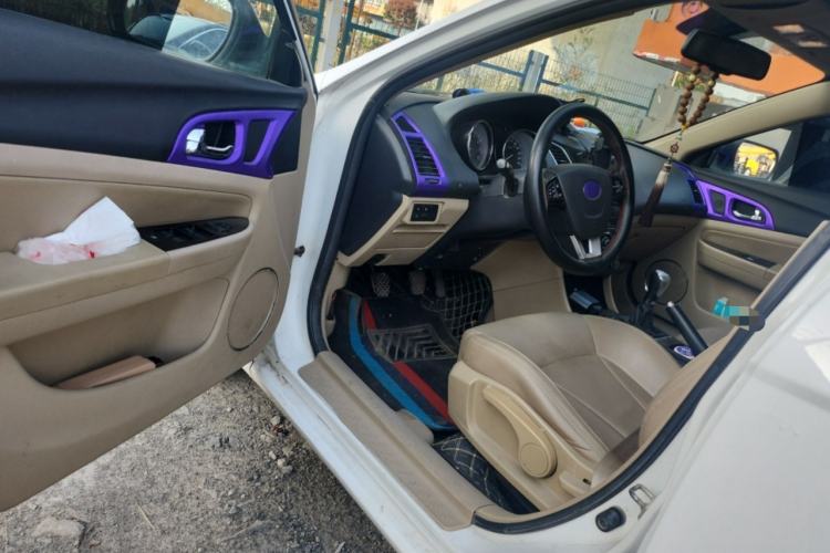 Used Bestune B50 2013 1.6L manual luxury version
