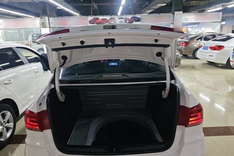 Used Volkswagen Santana 2018 1.5L Manual Fashion Edition Trunk