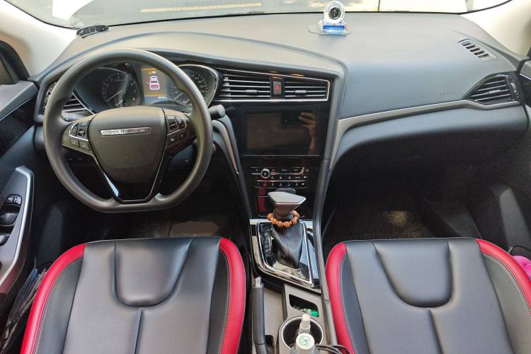 Used Venucia D60 2018 1.6L CVT Smart Connect Elite Edition