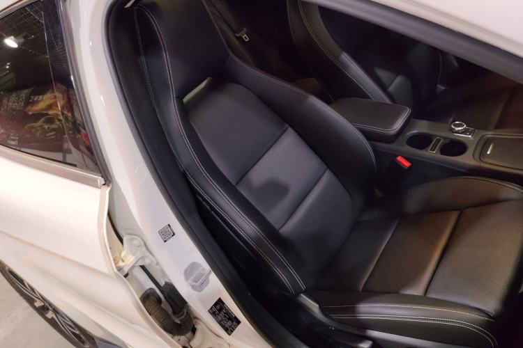 Used Mercedes-Benz GLA 2016 GLA 200 Fashion Model
