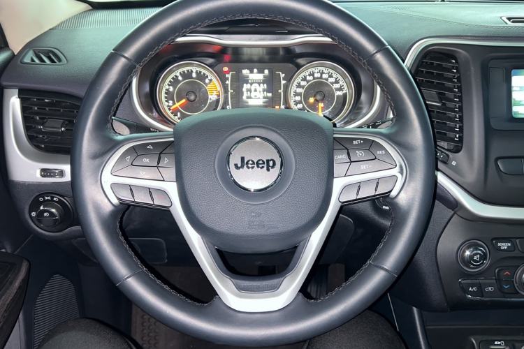 Used Jeep Cherokee 2016 2.4L Leading Edition