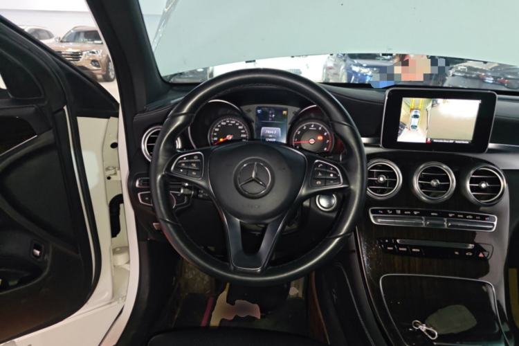 Used Mercedes-Benz GLC 2017 GLC 260 4MATIC Dynamic Edition Steering Wheel