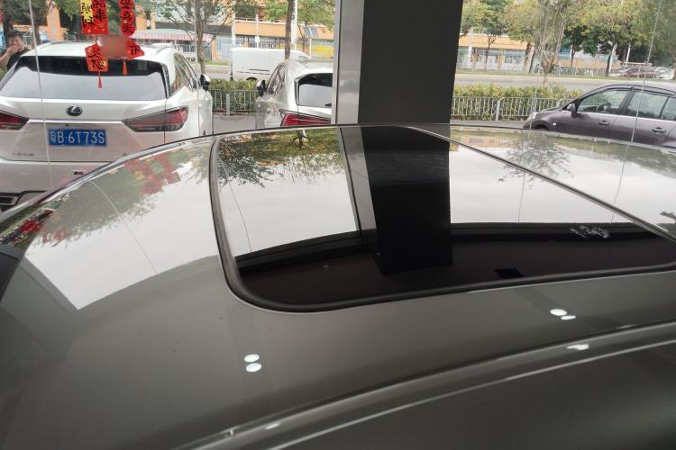 Used Lexus ES 2020 300h Premier Edition
