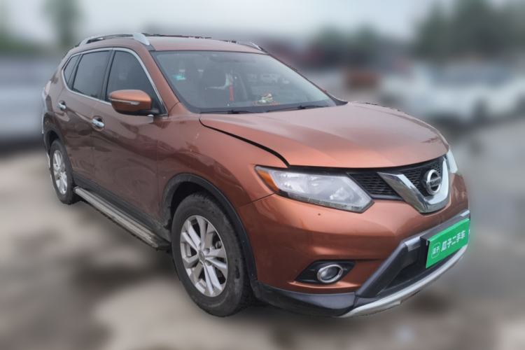 Used Nissan X-Trail 2014 2.5L CVT Leading Edition 4WD Front Right 45 Deg