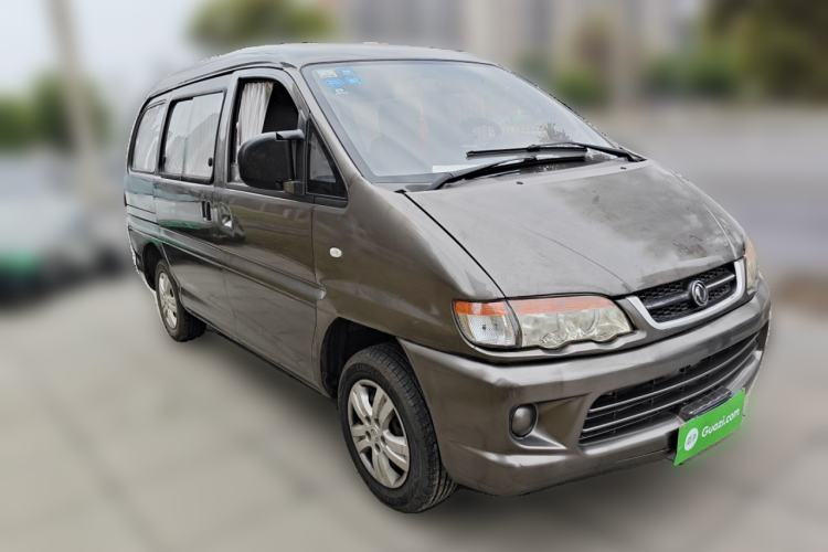 Used FORTHING Lingzhi 2014 V3 1.5L 7-Seater Standard Model II Front Right 45 Deg