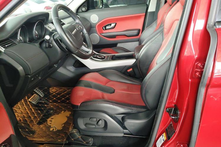 Used Land Rover Range Evoque 2015 2.0T 5-Door Ignite Edition Interior 8