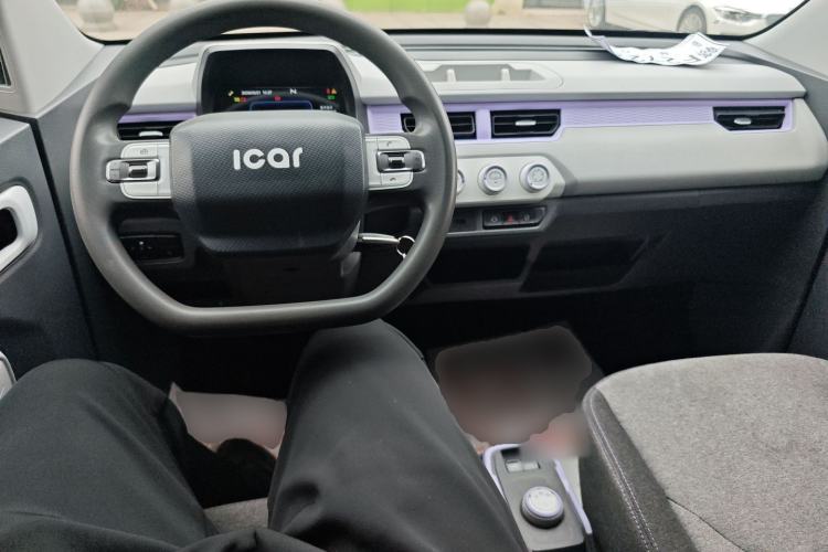 Used Chery QQ Ice Cream 2022 120km Conical Shape Lithium Iron Phosphate Center Console