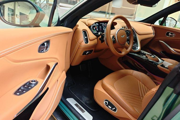 Used AstonMartin DBX 2023 3.0T STRAIGHT-SIX Driver Seat