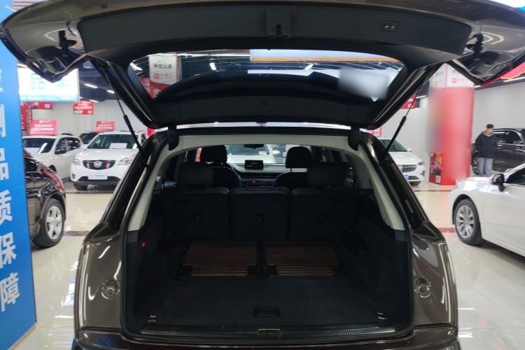 Used Audi Q7 2018 40 TFSI Comfort Model