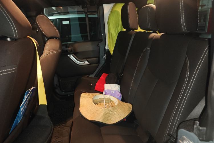 Used Jeep Wrangler 2014 2.8TD Sahara Four-Door Edition