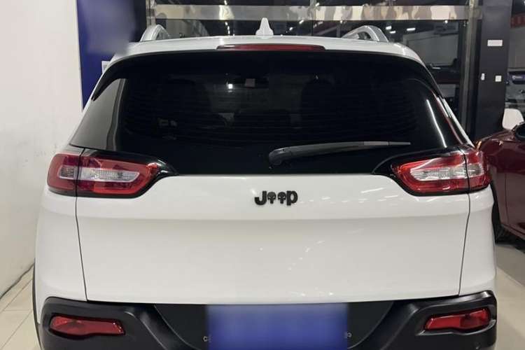 Used Jeep Cherokee 2016 2.4L Leading Edition