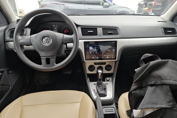 Used Volkswagen Lavida 2013 Revised Classic 1.6L Automatic Fashion Edition