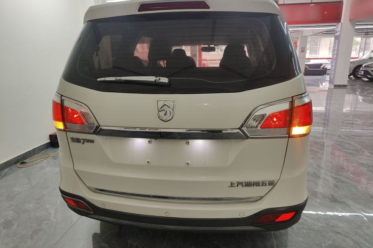 Used Baojun 730 2014 1.5L Manual Luxury Navigation ESP Version 7 Seats