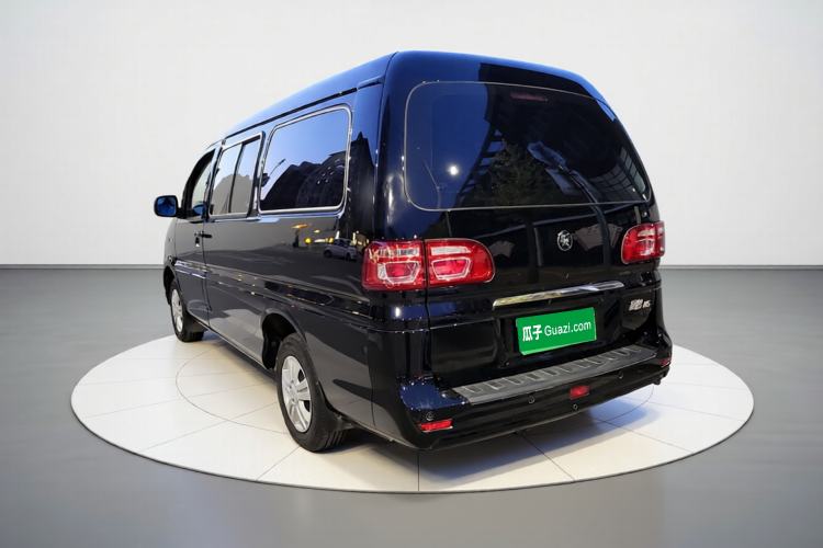 Used FORTHING Lingzhi 2023 M5L 1.6L Comfort 9-Seater Exterior 3