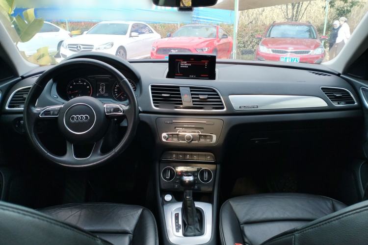 Used Audi Q3 2016 35 TFSI quattro all-wheel-drive style model
