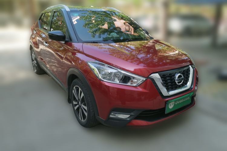 Used Nissan Kicks 2017 1.5L CVT Smart Drive Edition Front Right 45 Deg