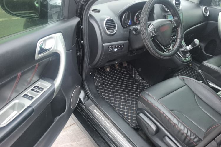 Used Haval H6 2013 Upgraded Model 1.5T Manual Two-Wheel Drive Elite Version