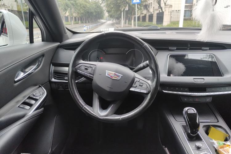 Used Cadillac XT4 2020 28T Two-Wheel-Drive Leading Version