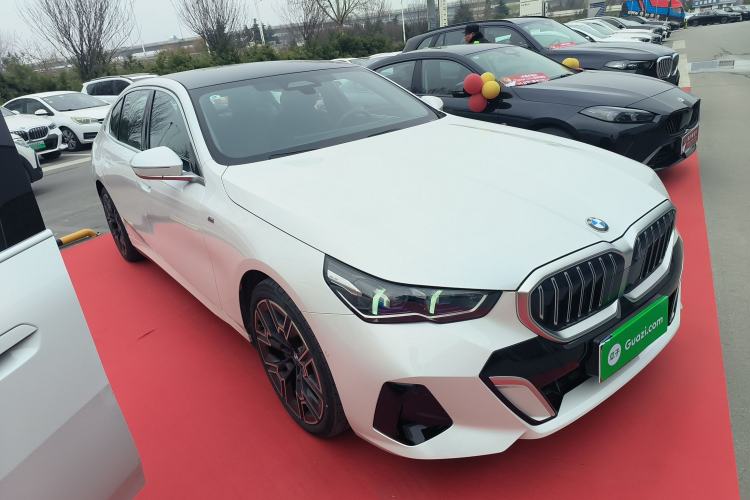 Used BMW 5 Series 2025 530Li Luxury Edition M Sport Package
