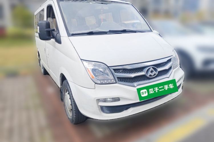 Used SAIC MAXUS Xintu V80 2017 2.5T AMT Aoyuntong National V Short Wheelbase Ultra-Low Roof 5/6/10-Seater
