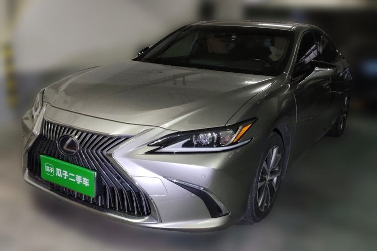 Used Lexus ES 2022 300h Excellence Edition