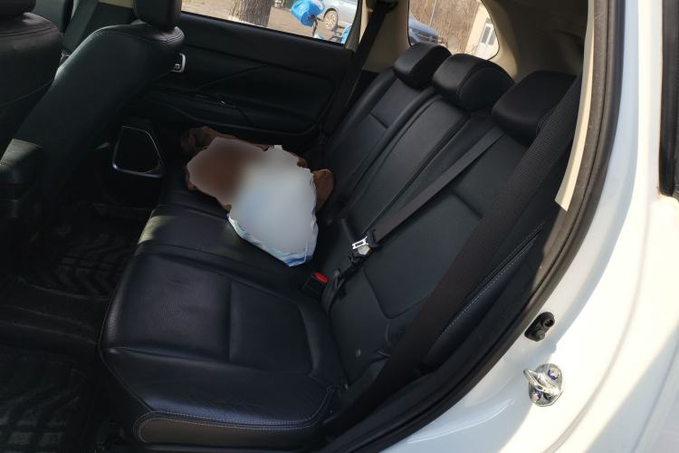 Used Mitsubishi Outlander 2017 2.0L Two-Wheel Drive Glory Edition 5 Seats
